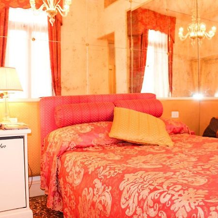 Palazzo Odoni Hotell Venezia Eksteriør bilde